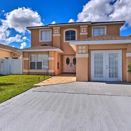Orlando Home With Lake View, Pool And Game Room!